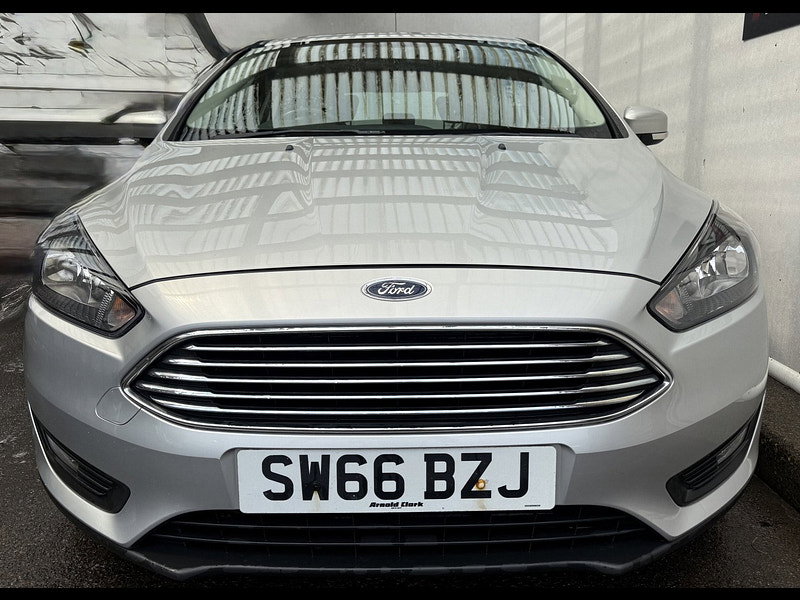 Ford Focus 1.0T EcoBoost Zetec Hatchback 5dr Petrol Auto Euro 6 (s/s) (125 ps)