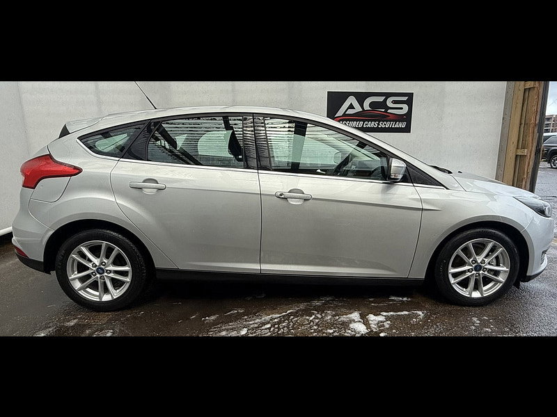 Ford Focus 1.0T EcoBoost Zetec Hatchback 5dr Petrol Auto Euro 6 (s/s) (125 ps)