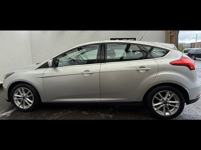 Ford Focus 1.0T EcoBoost Zetec Hatchback 5dr Petrol Auto Euro 6 (s/s) (125 ps)