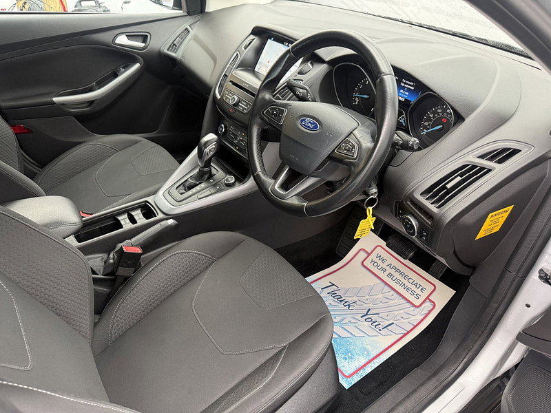 Ford Focus 1.0T EcoBoost Zetec Hatchback 5dr Petrol Auto Euro 6 (s/s) (125 ps)