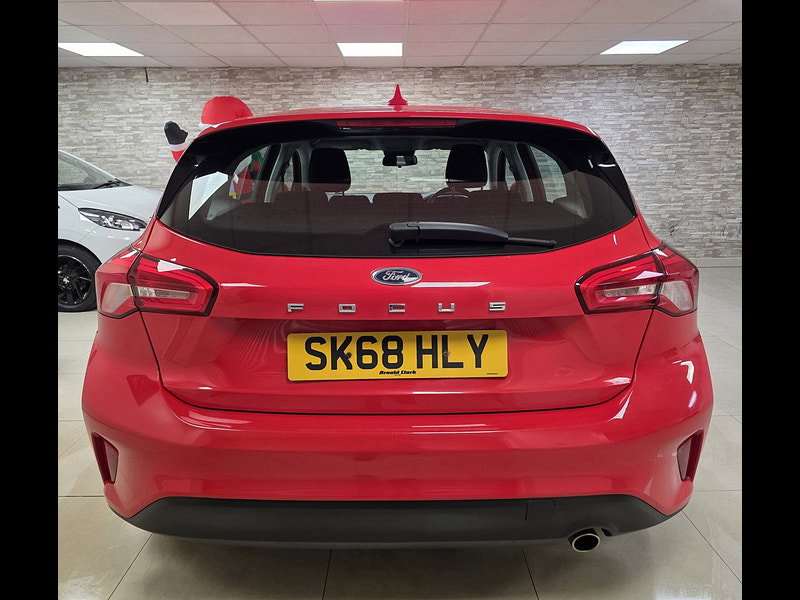 Ford Focus 1.0T EcoBoost Zetec Hatchback 5dr Petrol Manual Euro 6 (s/s) (100 ps)