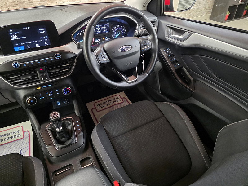 Ford Focus 1.0T EcoBoost Zetec Hatchback 5dr Petrol Manual Euro 6 (s/s) (100 ps)