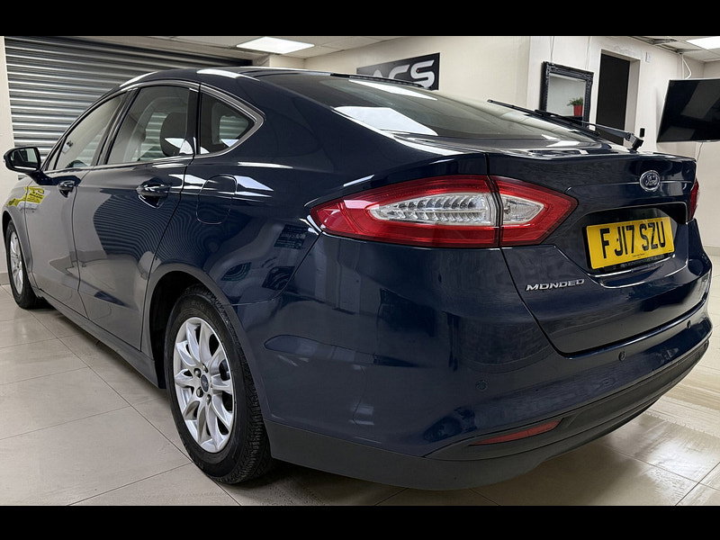 Ford Mondeo 1.5 TDCi ECOnetic Zetec Hatchback 5dr Diesel Manual Euro 6 (s/s) (120 ps)