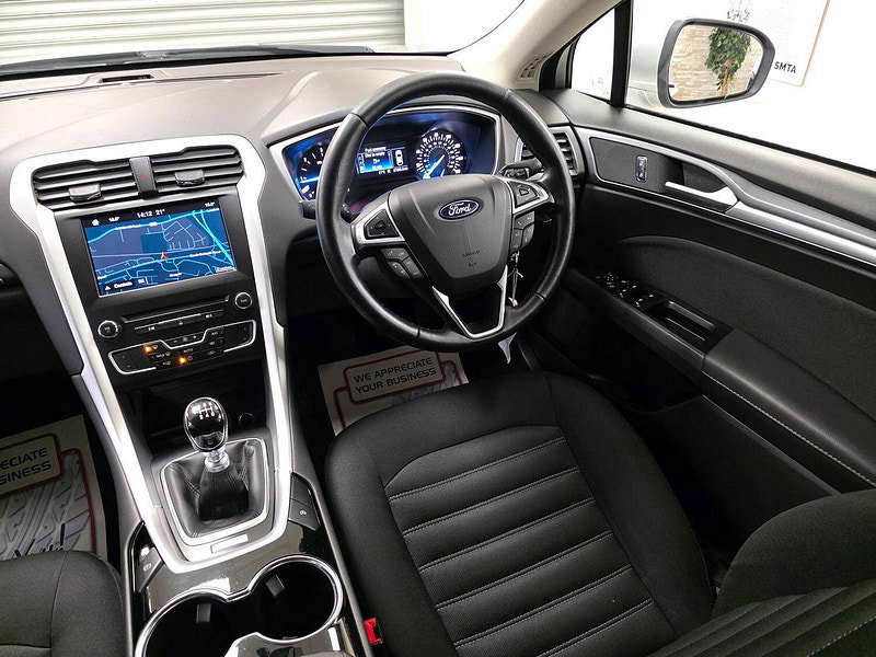 Ford Mondeo 1.5 TDCi ECOnetic Zetec Hatchback 5dr Diesel Manual Euro 6 (s/s) (120 ps)