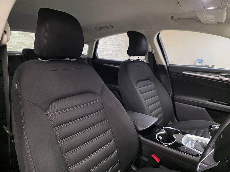 Ford Mondeo 1.5 TDCi ECOnetic Zetec Hatchback 5dr Diesel Manual Euro 6 (s/s) (120 ps)