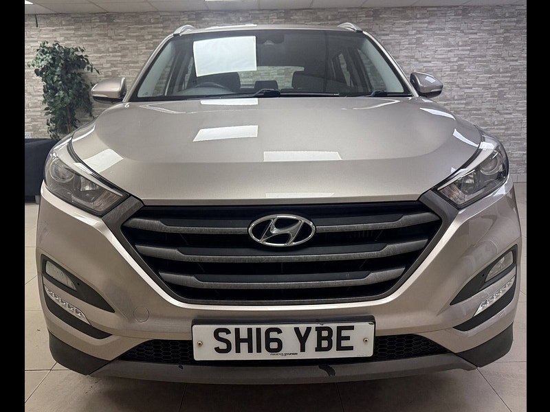 Hyundai Tucson 2.0 CRDi SE Nav SUV 5dr Diesel Manual 4WD Euro 6 (136 ps)