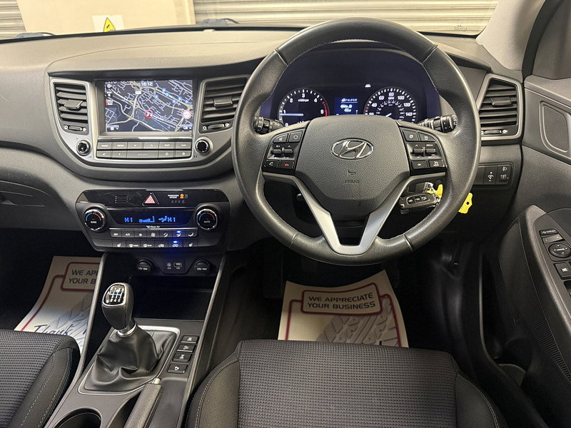 Hyundai Tucson 2.0 CRDi SE Nav SUV 5dr Diesel Manual 4WD Euro 6 (136 ps)
