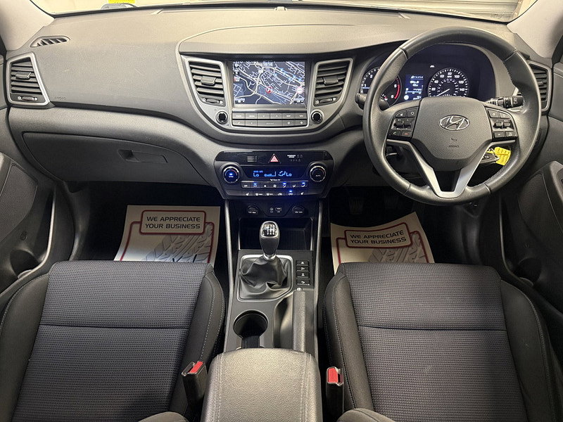 Hyundai Tucson 2.0 CRDi SE Nav SUV 5dr Diesel Manual 4WD Euro 6 (136 ps)