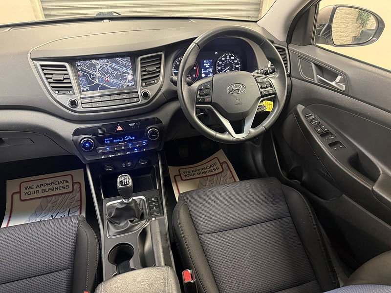 Hyundai Tucson 2.0 CRDi SE Nav SUV 5dr Diesel Manual 4WD Euro 6 (136 ps)