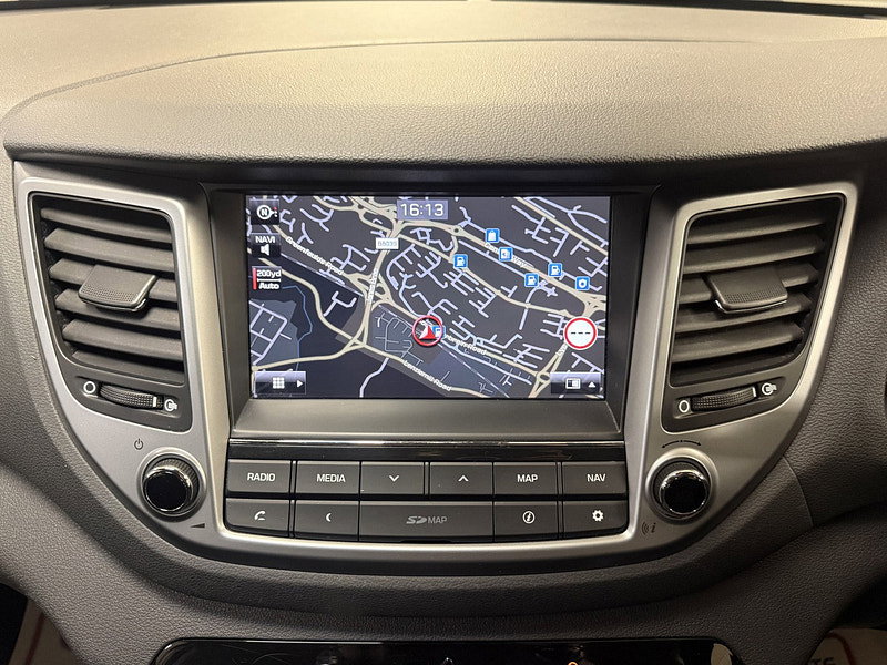 Hyundai Tucson 2.0 CRDi SE Nav SUV 5dr Diesel Manual 4WD Euro 6 (136 ps)