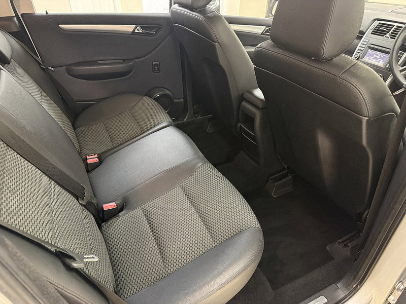 Mercedes-Benz B Class 1.7 B170 Sport MPV 5dr Petrol CVT (175 g/km, 116 bhp)