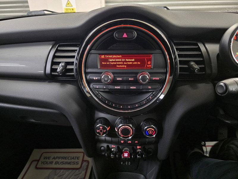 MINI Hatch 1.5 Cooper Hatchback 3dr Petrol Auto Euro 6 (s/s) (136 ps)