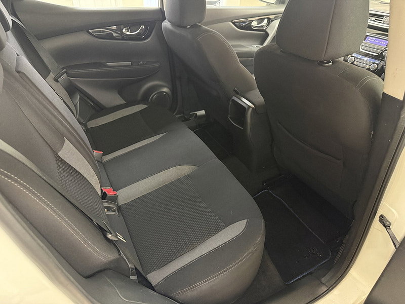 Nissan Qashqai 1.2 DIG-T Acenta SUV 5dr Petrol Manual Euro 6 (s/s) (115 ps)