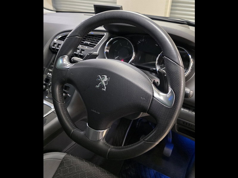 Peugeot 3008 1.6 e-HDi Allure SUV 5dr Diesel EGC Euro 5 (s/s) (115 ps)