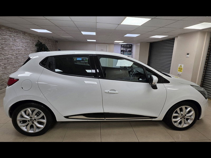 Renault Clio 1.5 dCi Dynamique Nav Hatchback 5dr Diesel Manual Euro 6 (s/s) (90 ps)