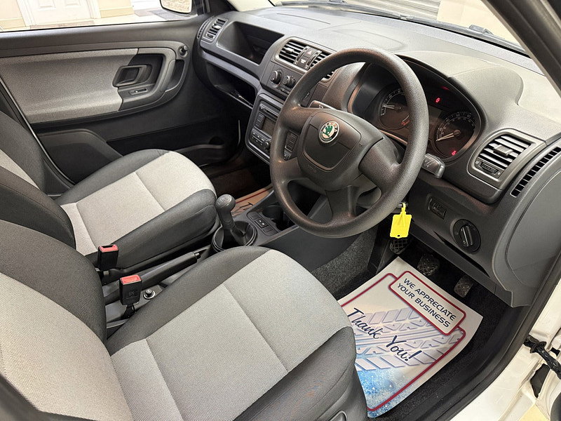 Skoda Fabia 1.2 HTP 12V 1 Hatchback 5dr Petrol Manual (140 g/km, 70 bhp)