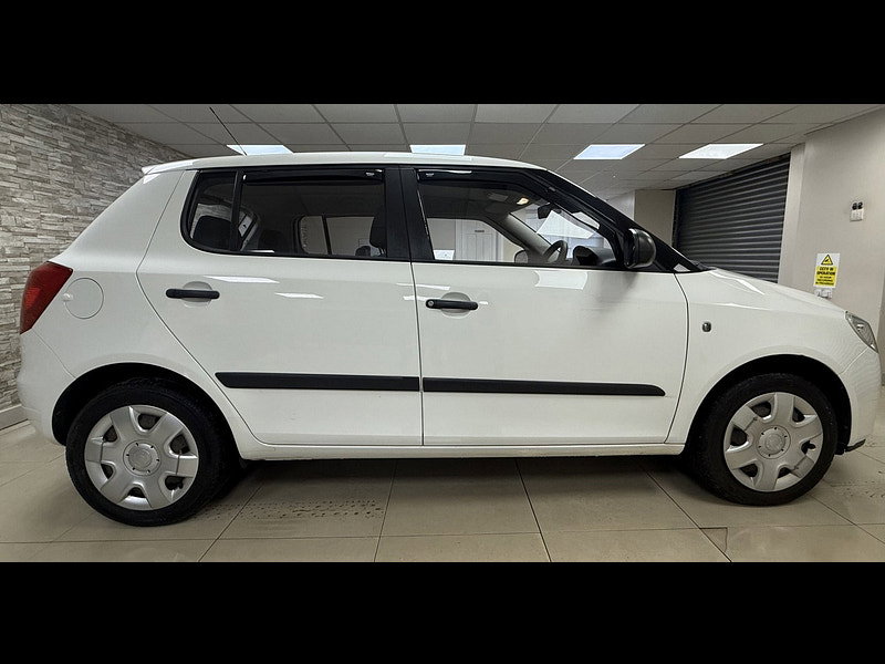 Skoda Fabia 1.2 HTP 12V 1 Hatchback 5dr Petrol Manual (140 g/km, 70 bhp)