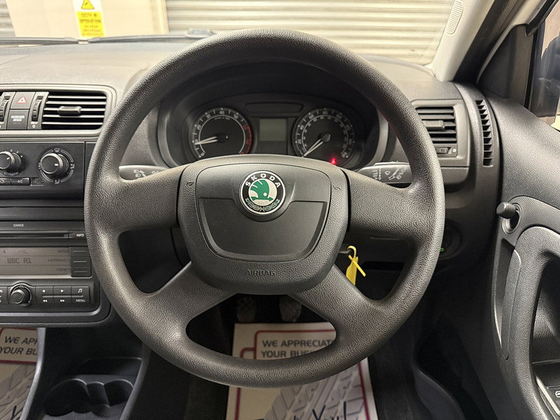 Skoda Fabia 1.2 HTP 12V 1 Hatchback 5dr Petrol Manual (140 g/km, 70 bhp)