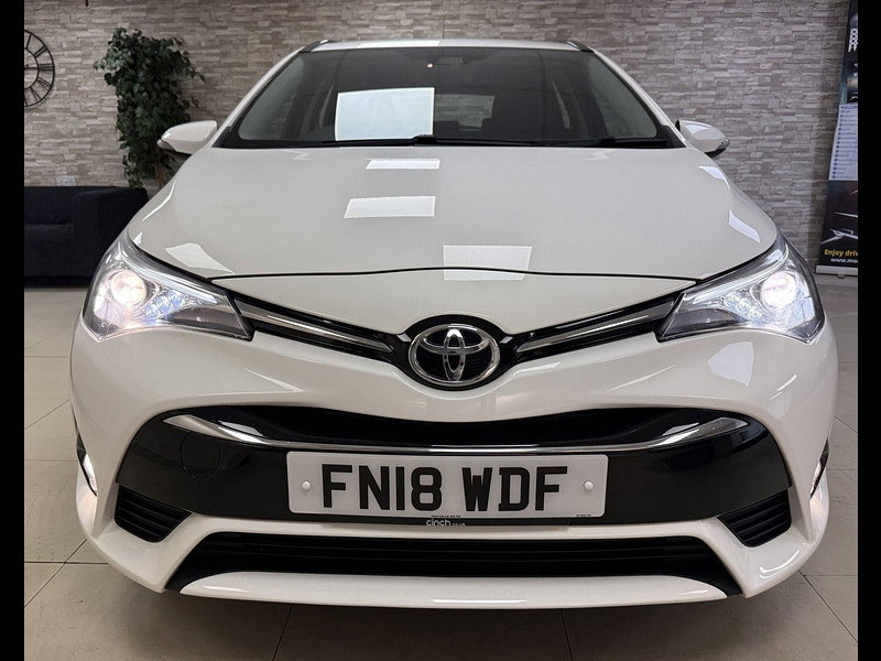 Toyota Avensis 2.0 D-4D Business Edition Touring Sports 5dr Diesel Manual Euro 6 (s/s) (143 ps)