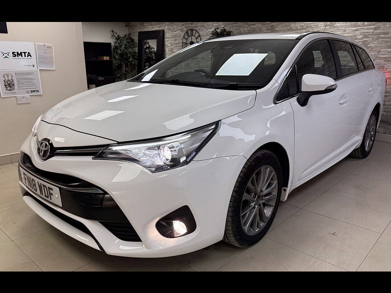 Toyota Avensis 2.0 D-4D Business Edition Touring Sports 5dr Diesel Manual Euro 6 (s/s) (143 ps)