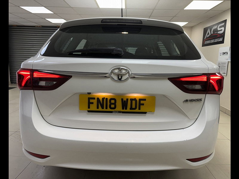 Toyota Avensis 2.0 D-4D Business Edition Touring Sports 5dr Diesel Manual Euro 6 (s/s) (143 ps)