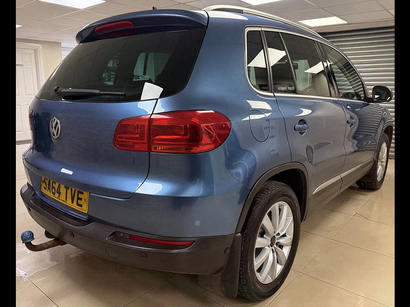 Volkswagen Tiguan 2.0 TDI BlueMotion Tech Match SUV 5dr Diesel DSG 4WD Euro 5 (s/s) (140 ps)