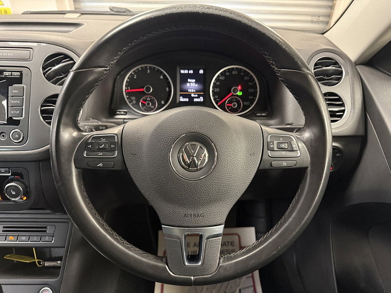 Volkswagen Tiguan 2.0 TDI BlueMotion Tech Match SUV 5dr Diesel DSG 4WD Euro 5 (s/s) (140 ps)