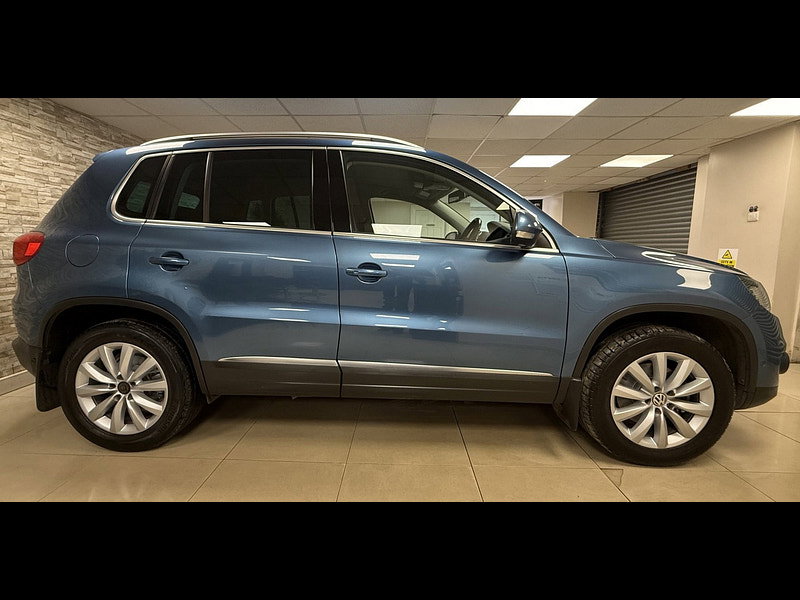 Volkswagen Tiguan 2.0 TDI BlueMotion Tech Match SUV 5dr Diesel DSG 4WD Euro 5 (s/s) (140 ps)