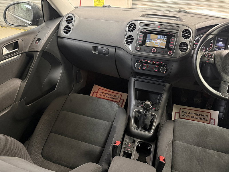 Volkswagen Tiguan 2.0 TDI BlueMotion Tech Match SUV 5dr Diesel Manual 2WD Euro 5 (s/s) (140 ps)