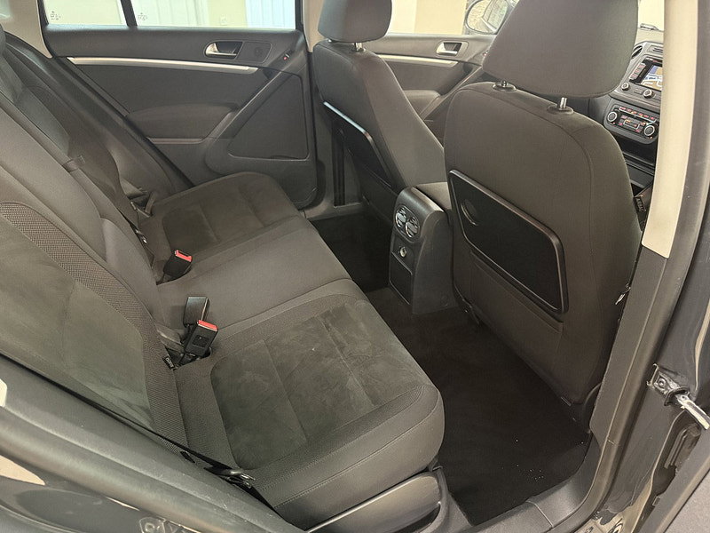 Volkswagen Tiguan 2.0 TDI BlueMotion Tech Match SUV 5dr Diesel Manual 2WD Euro 5 (s/s) (140 ps)