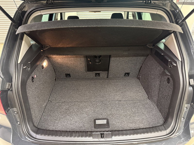 Volkswagen Tiguan 2.0 TDI BlueMotion Tech Match SUV 5dr Diesel Manual 2WD Euro 5 (s/s) (140 ps)