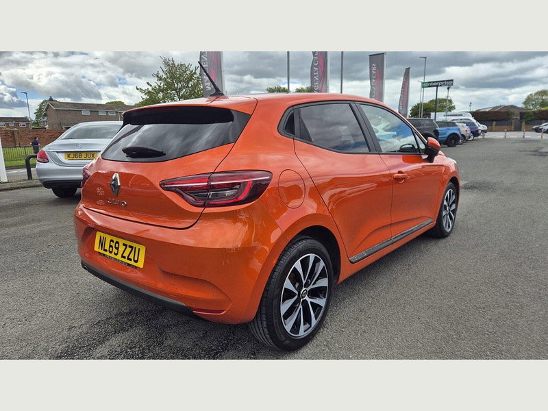 Renault Clio ICONIC TCE
