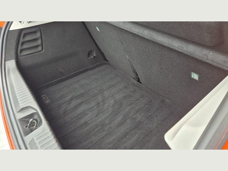 Renault Clio ICONIC TCE