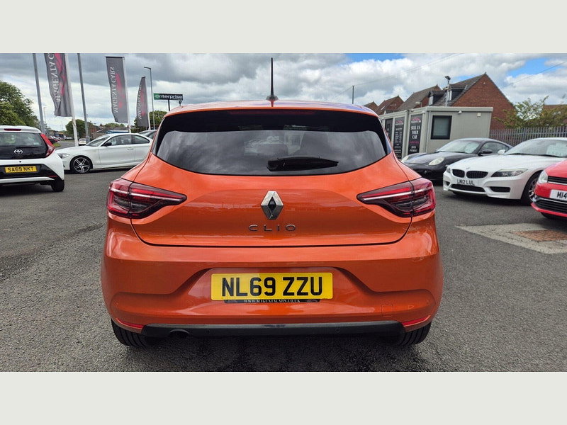 Renault Clio ICONIC TCE