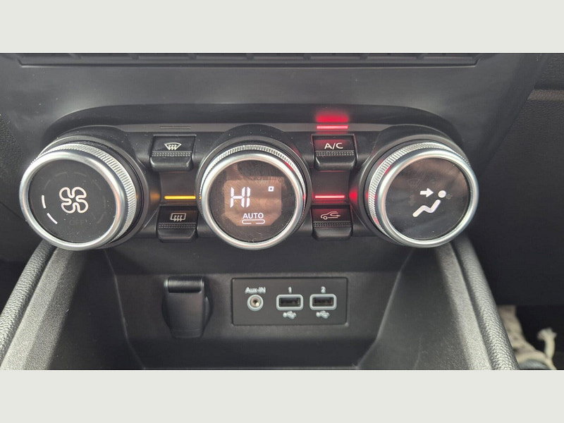 Renault Clio ICONIC TCE