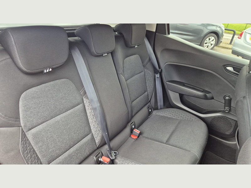 Renault Clio ICONIC TCE