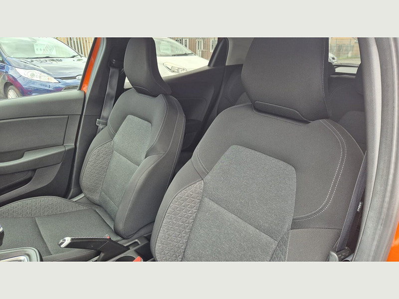 Renault Clio ICONIC TCE