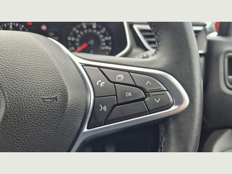 Renault Clio ICONIC TCE