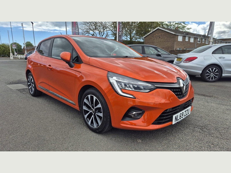 Renault Clio ICONIC TCE
