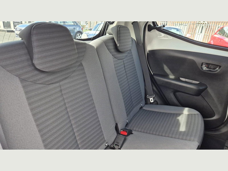 Toyota Aygo VVT-I X-PLAY X-SHIFT