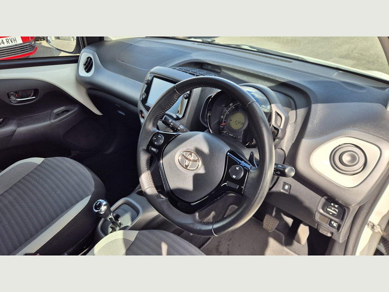 Toyota Aygo VVT-I X-PLAY X-SHIFT