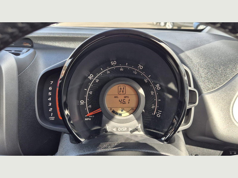 Toyota Aygo VVT-I X-PLAY X-SHIFT