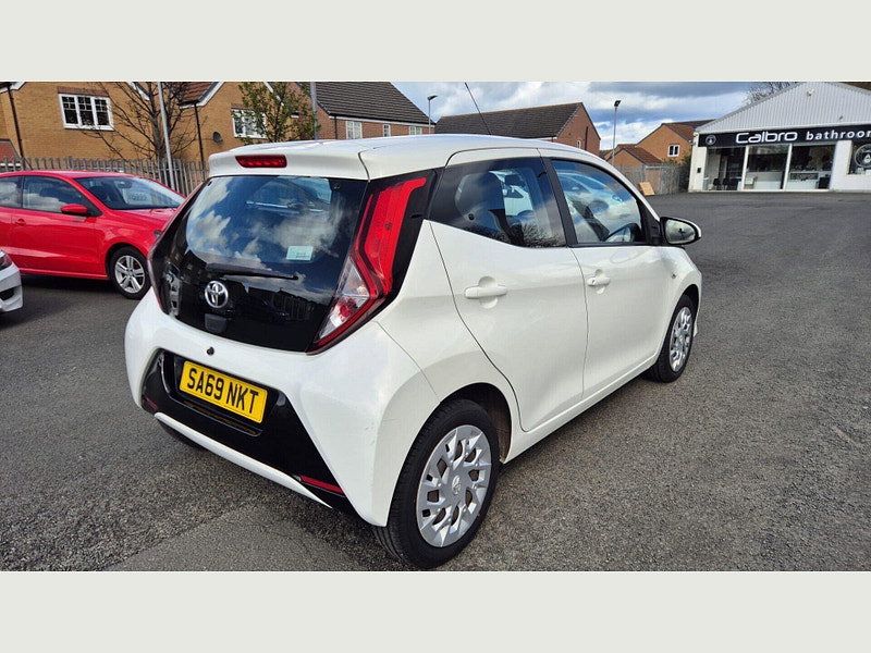 Toyota Aygo VVT-I X-PLAY X-SHIFT
