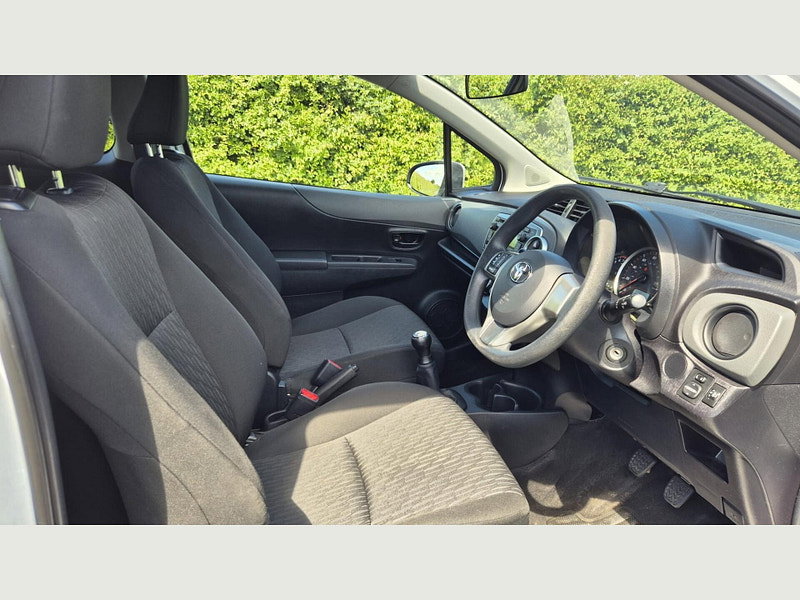 Toyota Yaris VVT-I EDITION