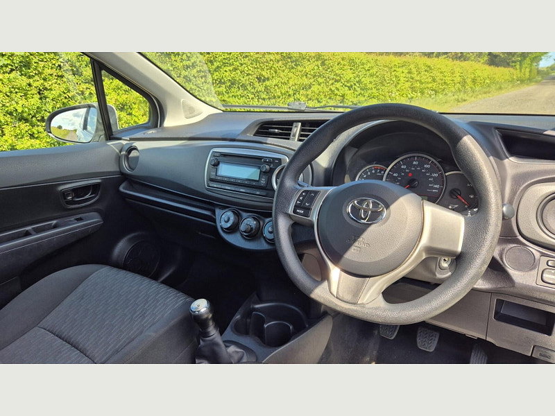 Toyota Yaris VVT-I EDITION