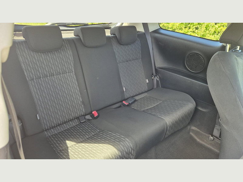 Toyota Yaris VVT-I EDITION