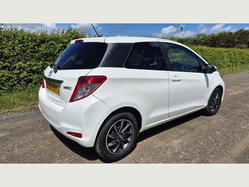 Toyota Yaris VVT-I EDITION