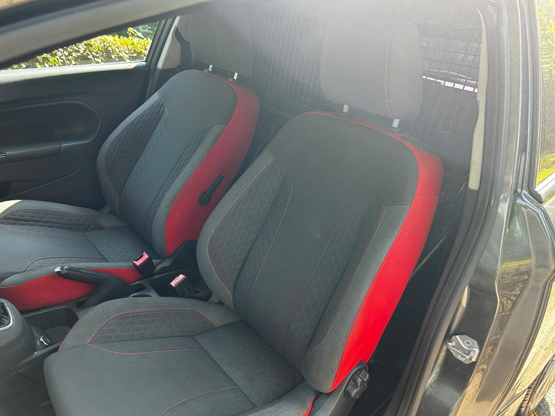 Ford Fiesta Van 1.5 TDCi Panel Van 3dr 3dr Manual 2026
