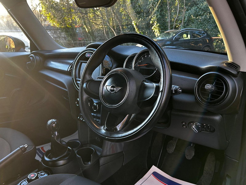 MINI Hatch 1.5 Cooper Euro 6 (s/s) 3dr 3dr Manual 2026
