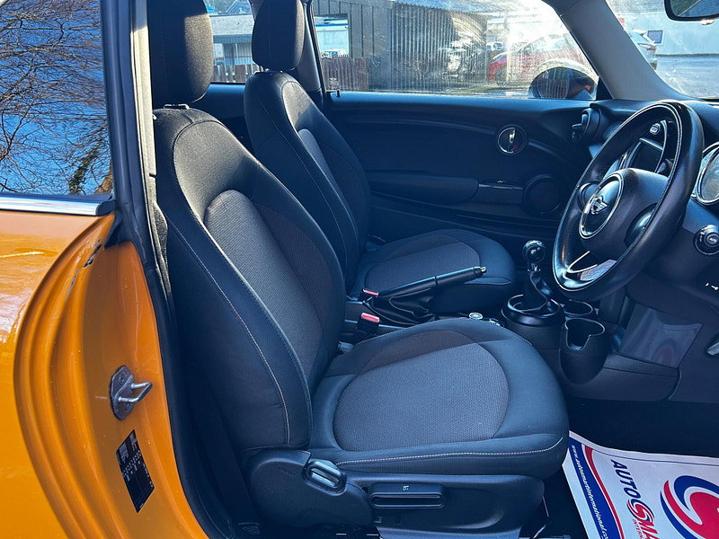 MINI Hatch 1.5 Cooper Euro 6 (s/s) 3dr 3dr Manual 2026